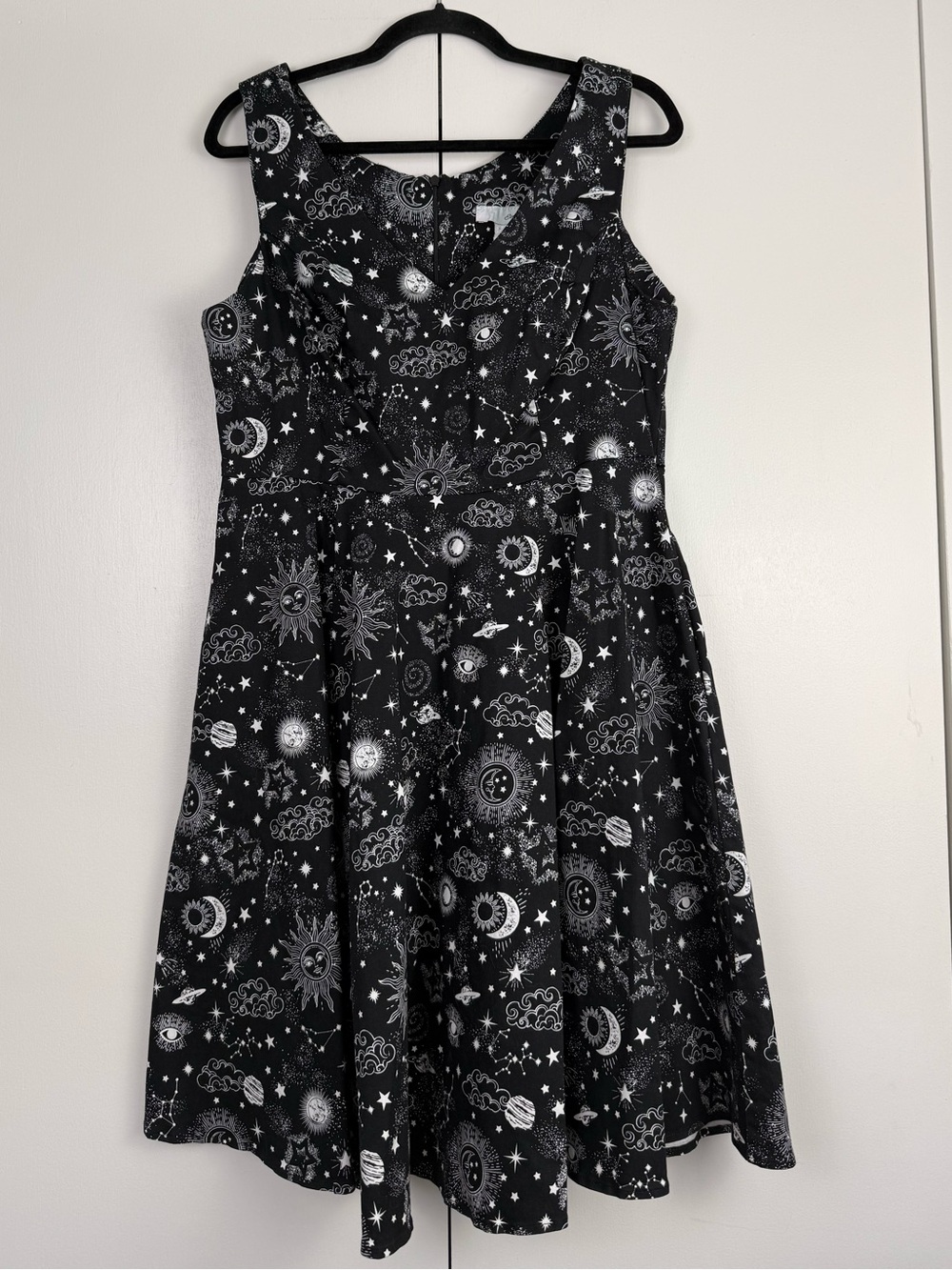 Eva Rose Celestial Black White Dress V-Neck Fit And Flare Vintage Style